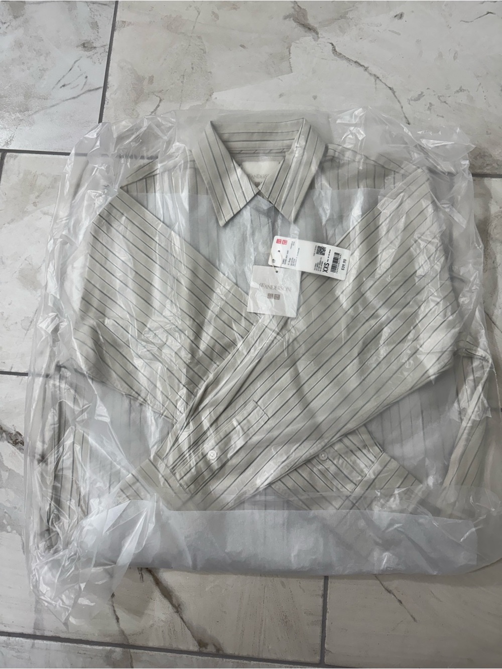 JW Anderson x Uniqlo Cropped Striped Button-Up Shirt in Cream Size XXS NWT - Picture 3 of 4